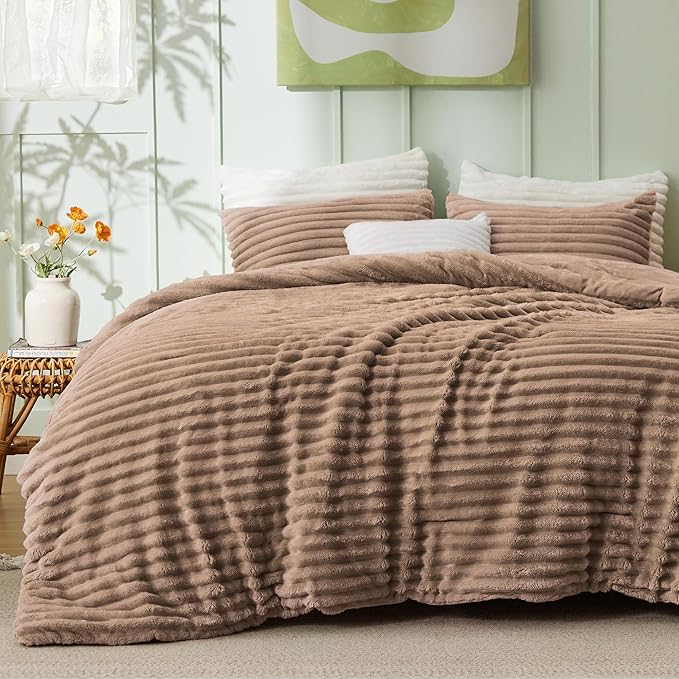 Bedsure King Comforter - GentleSoft™ 3 Pieces Double-Side Fleece Fluffy Warm Taupe Comforter Set, Cozy Striped Room Decor Aesthetic, Luxury King Size Bedding with 2 Pillowcases, 104x90 Inches