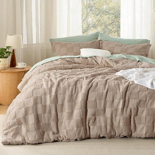 Bedsure Queen Size Comforter Set Khaki, Boho Tufted Bed Set, Checkered Farmhouse Shabby Chic Bedding, 3 Pieces, 1 Plaid Geometric Comforter and 2 Pillow Shams