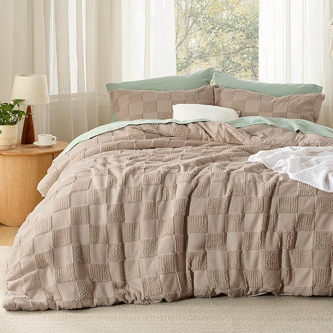 Bedsure King Size Comforter Set Khaki, Boho Tufted Bed Set, Checkered Farmhouse Shabby Chic Bedding, 3 Pieces, 1 Plaid Geometric Comforter and 2 Pillow Shams