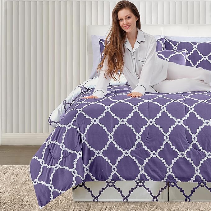LUX Décor Reversible 5pc King Comforter Set, Printed Bedding Set, All-in-One Bed in a Bag, Includes 1 Comforter, 2 Pillow Shams, 1 Decor Pillow & 1 Bed Skirt (Quatrefoil Lavender,King)