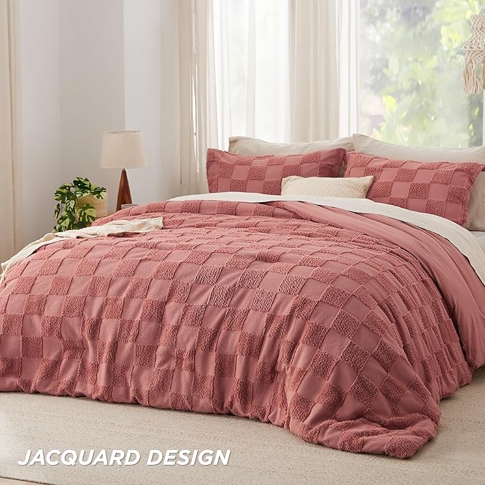 Bedsure King Size Comforter Set Grayish Pink, Boho Tufted Bed Set, Checkered Farmhouse Shabby Chic Bedding, 3 Pieces, 1 Plaid Geometric Comforter and 2 Pillow Shams