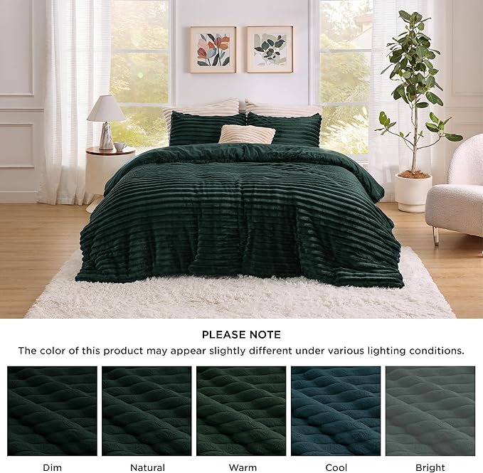 Bedsure King Comforter - GentleSoft™ 3 Pieces Double-Side Fleece Fluffy Emerald Comforter Set, Cozy Striped Room Decor Aesthetic, Luxury King Size Bedding with 2 Pillowcases, 104x90 Inches