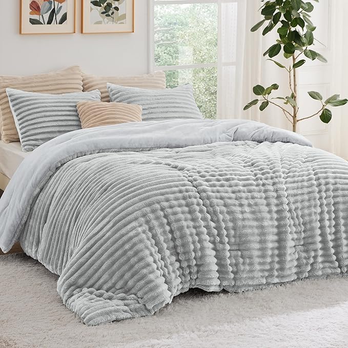 Bedsure Twin/Twin XL Size Comforter - GentleSoft™ 2 Pieces Double-Side Fleece Fluffy Light Grey Comforter Set, Cozy Striped Room Decor Aesthetic Luxury Twin Bedding Sets, 1 Pillowcase, 68x88 Inches