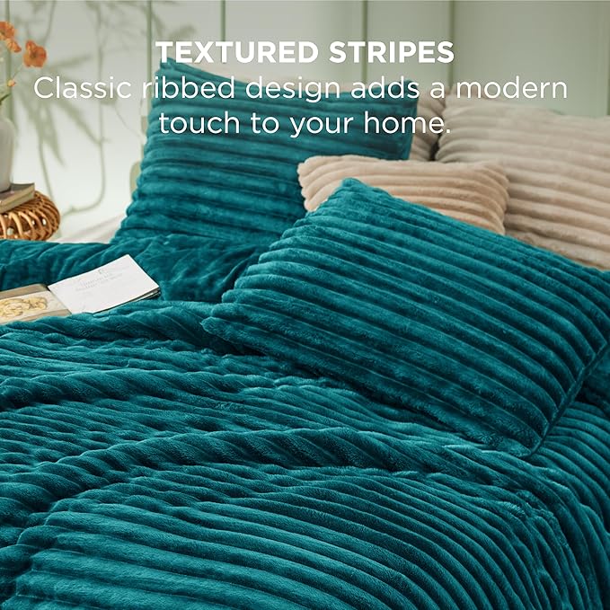 Bedsure Comforter Set Queen Size - GentleSoft™ 3 Pieces Double-Side Fleece Fluffy Teal Comforter Set, Cozy Striped Room Decor Aesthetic, Luxury Bedding Queen Size, 2 Pillowcases, 90x90 Inches