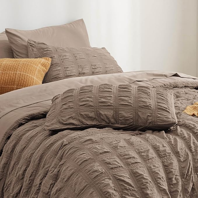 Bedsure Bed in a Bag King - 7 Pieces Plaid Seersucker Bedding Comforter Sets, Soft Lightweight Affogat Boho Bed Set with Comforters King Size, Sheets, Pillowcases & Shams