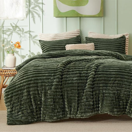 Bedsure Full Size Comforter Sets - GentleSoft™ 3 Pieces Double-Side Fleece Fluffy Olive Green Comforter Set, Cozy Striped Room Decor Aesthetic, Luxury Full Size Bedding, 2 Pillowcases, 82x86 Inches
