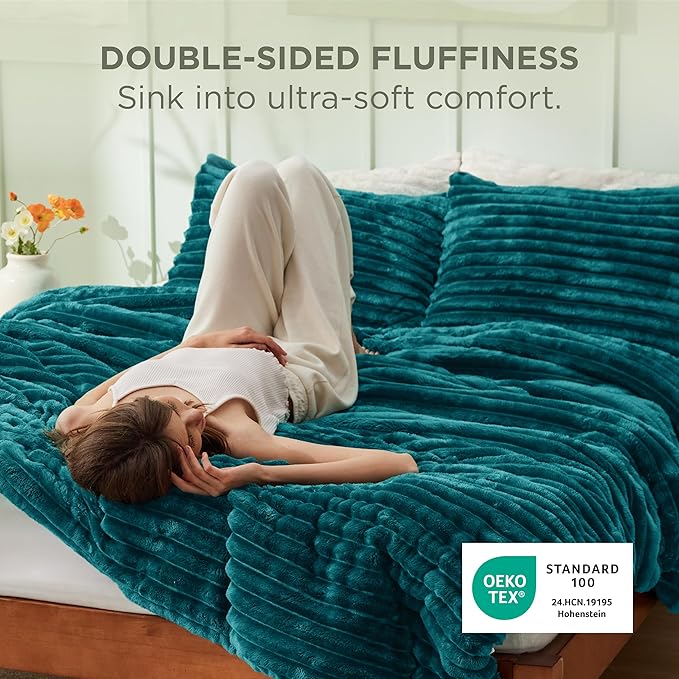 Bedsure King Comforter - GentleSoft™ 3 Pieces Double-Side Fleece Fluffy Teal Comforter Set, Cozy Striped Room Decor Aesthetic, Luxury King Size Bedding with 2 Pillowcases, 104x90 Inches