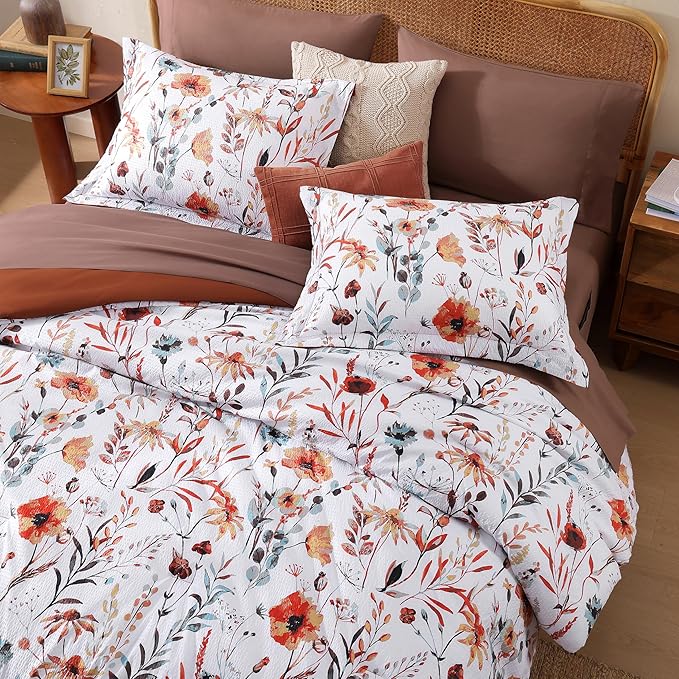 CASAAGUSTO Full Comforter Set, 7 PCS White Floral Comforter Set with Flowers Leaves Pattern, Soft Seersucker Design All Season Full Size Bedding Set(80"X90")