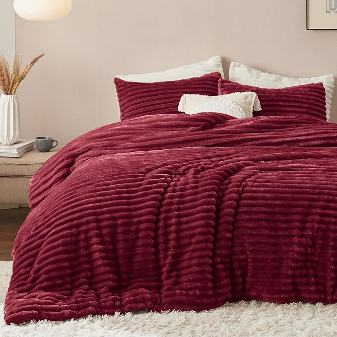 Bedsure Full Size Comforter Sets - GentleSoft™ 3 Pieces Double-Side Fleece Fluffy Dark Red Comforter Set, Cozy Striped Room Decor Aesthetic, Luxury Full Size Bedding, 2 Pillowcases, 82x86 Inches