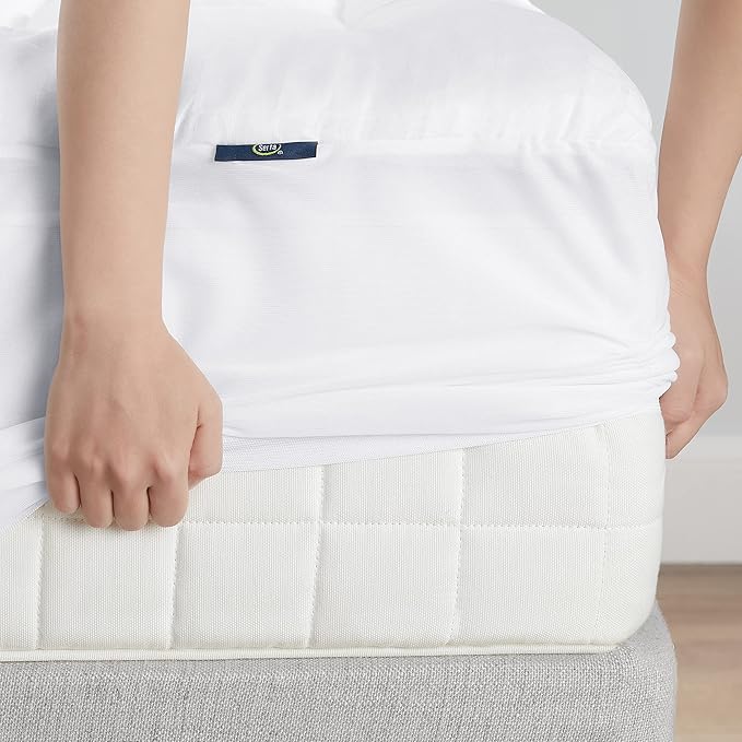 Serta ComfortSure Full Mattress Cover, Fitted Pillow Top Mattress Pad, Super Soft and Breathable Quilted Cotton Protector with 18" Elastic Deep Pockets for Secure Fit, White