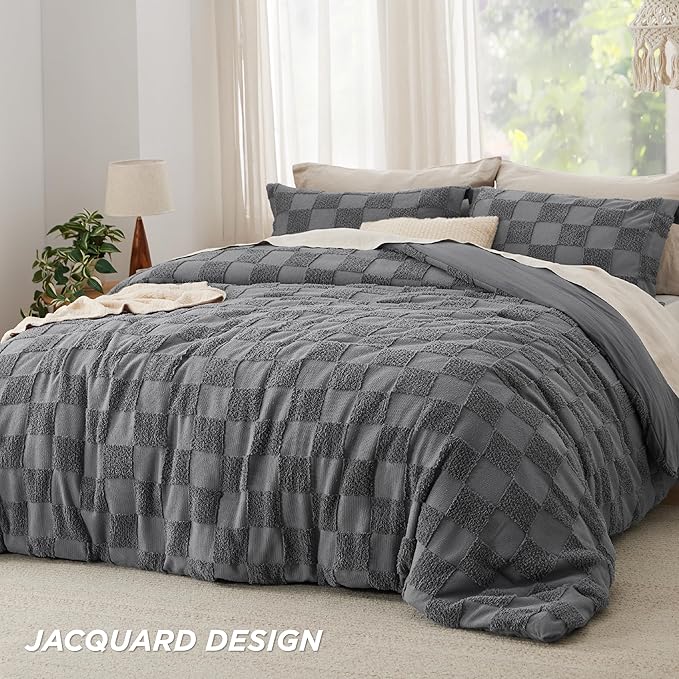 Bedsure Queen Size Comforter Set Dark Grey, Boho Tufted Bed Set, Checkered Farmhouse Shabby Chic Bedding, 3 Pieces, 1 Plaid Geometric Comforter and 2 Pillow Shams